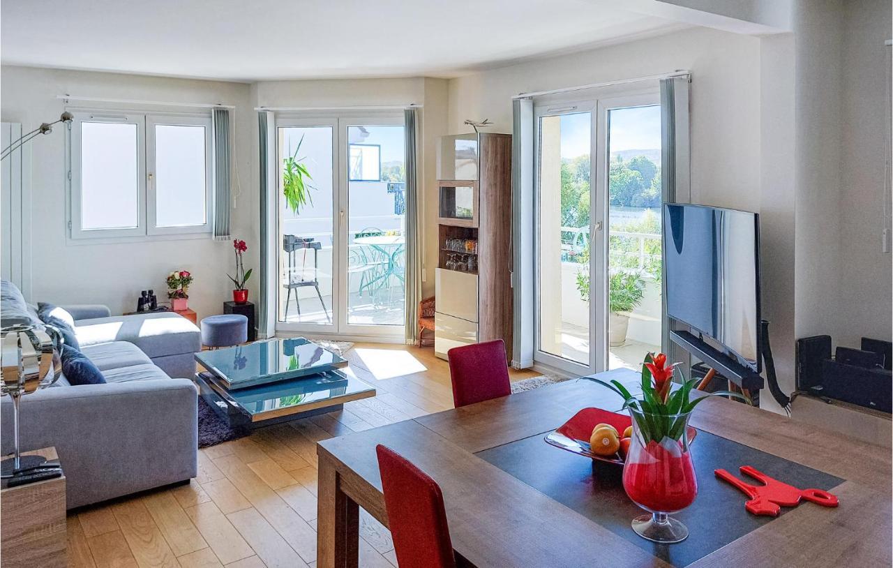 Awesome Apartment In Triel-Sur-Seine With Kitchen Triel-sur-Seine Exterior foto